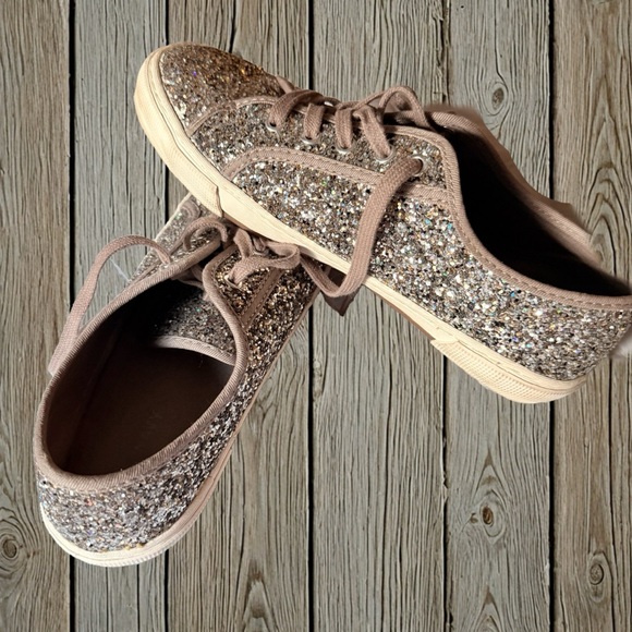 Old Navy Silver & Tan Glitter Sneakers – Women’s Size 8 - Picture 2 of 6